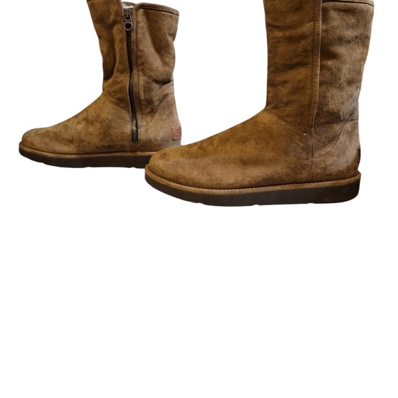 Women’s Tan UGG boots size 10 - Picture 2 of 9